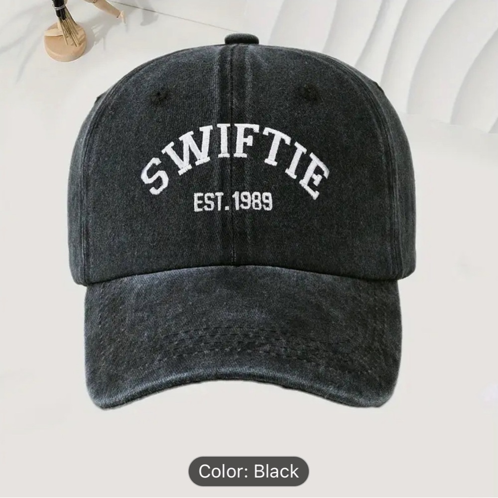 TAYLOR SWIFT - SWIFTIE BASEBALL CAP, ERA TOUR, CHRISTMAS GIFT, CONCERT